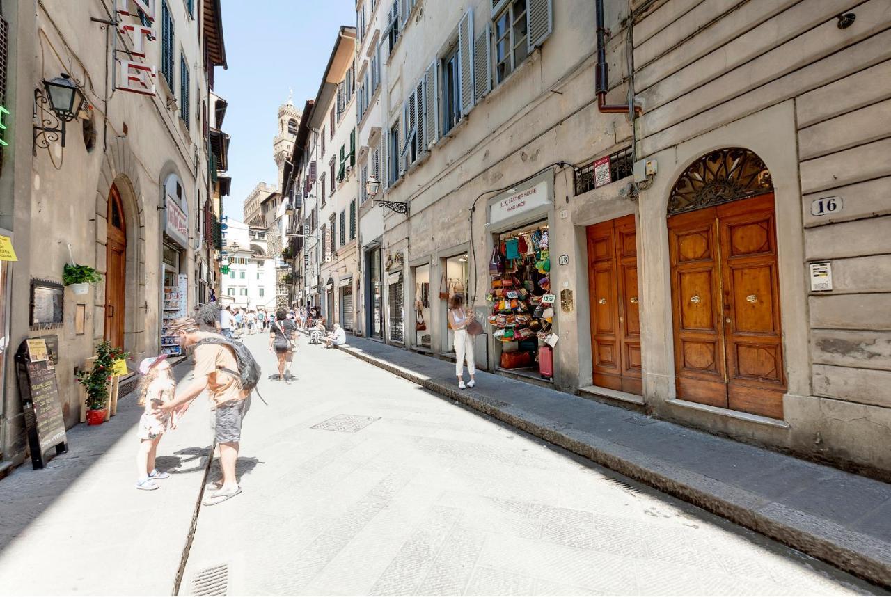 Magico Risveglio Agli Uffizi Apartamento Florença Exterior foto
